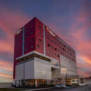 Ramada Encore By Wyndham Guadalajara Aeropuerto Las Pintas